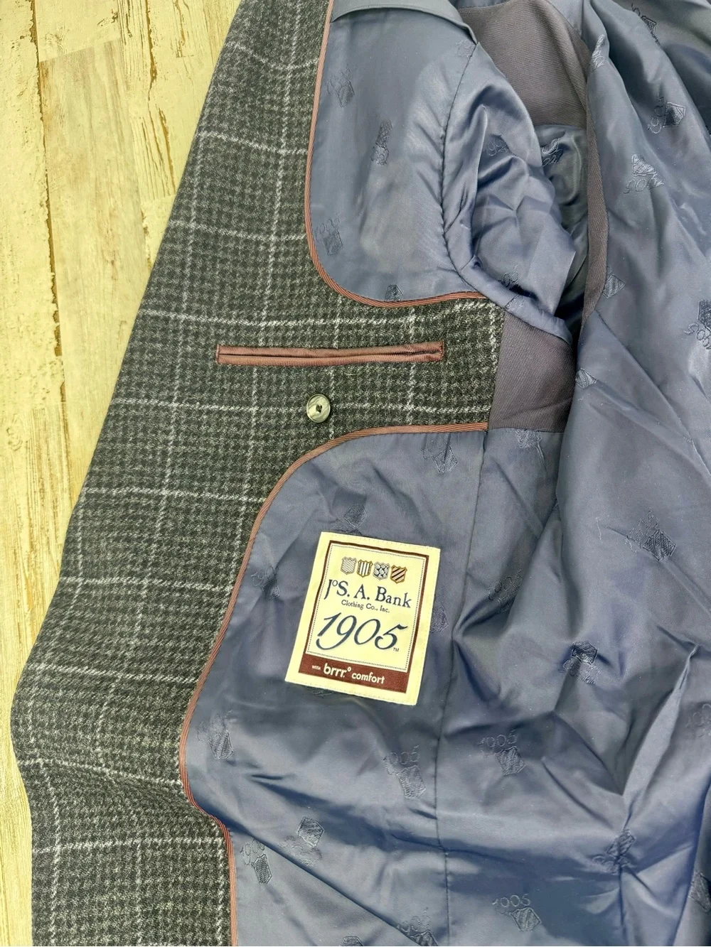 Jos A Bank 1905 Blazer Mens 38R Blue Windowpane Wool Brrr Comfort Sport Coat
